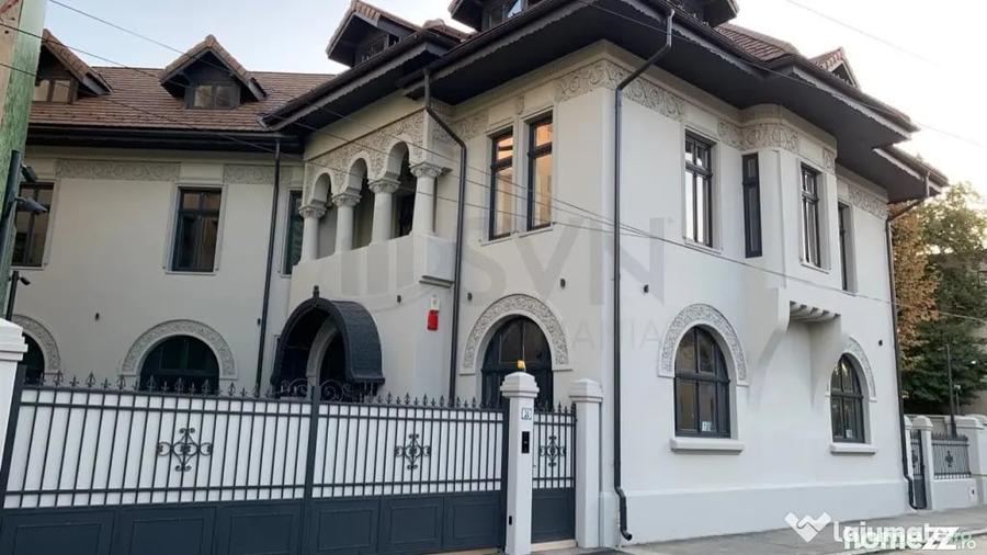 Casă cu 7 camere cu Teren 474 Mp în Lahovari