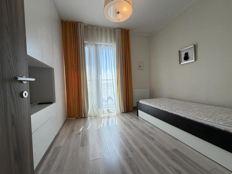 Apartament cu 3 camere în Crângași