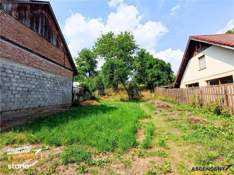 Casă cu 2 camere cu Teren 1732 Mp în Arcuș