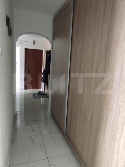 Apartament cu 3 camere decomandat, mobilat în Tomești