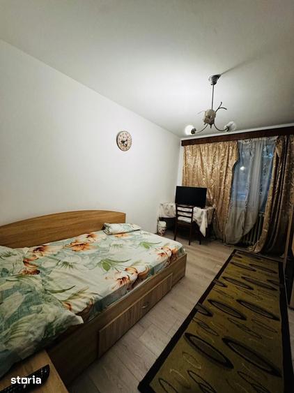Apartament cu 2 camere semidecomandat în Tei