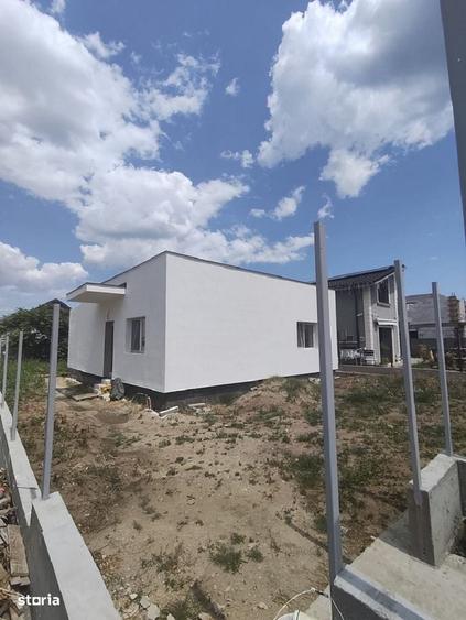 Casă cu 3 camere în Nord