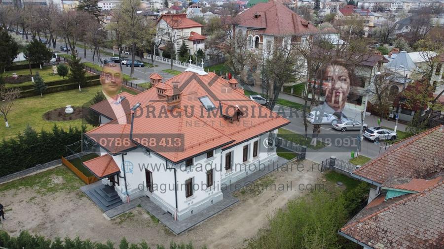 Casă individuală cu 5 camere cu Canalizare în Central