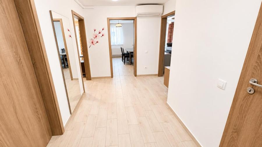 Apartament cu 2 camere decomandat, mobilat în Tractorul
