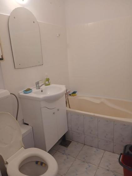 Apartament cu 2 camere semidecomandat, mobilat în P-ța Reșița