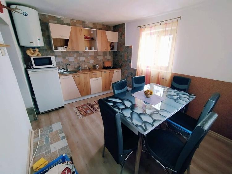 Casă cu 2 camere în Petros