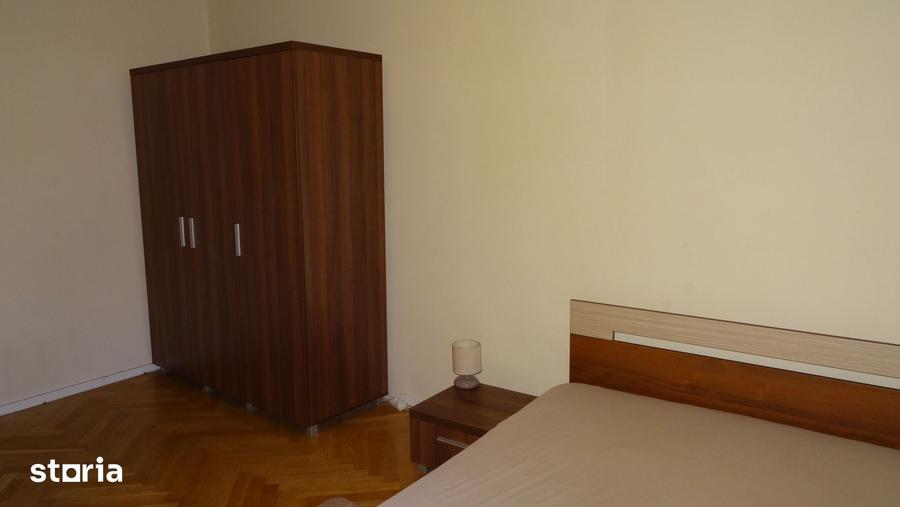 Apartament cu 3 camere semidecomandat în Olimpia-Stadion