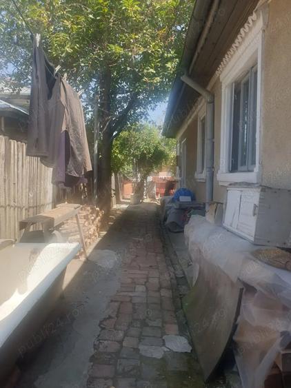 Casă cu 3 camere cu Teren 90 Mp în Tei