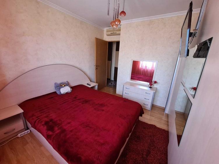 Apartament cu 3 camere decomandat în Lotus
