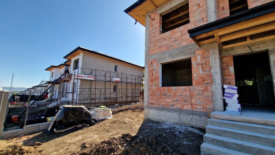 Casă cu 4 camere în Miroslava