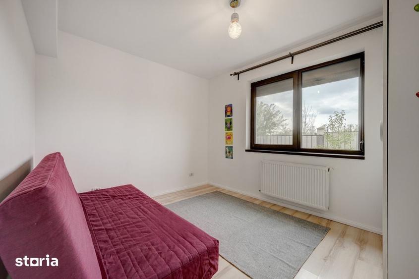 Casă cu 3 camere cu Teren 235 Mp în Vidra