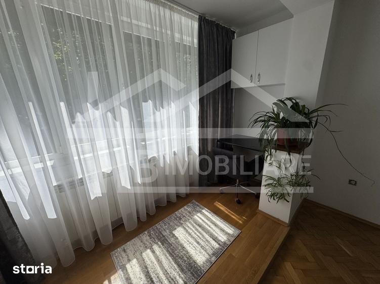 Apartament cu 2 camere decomandat în Aleea Carpați