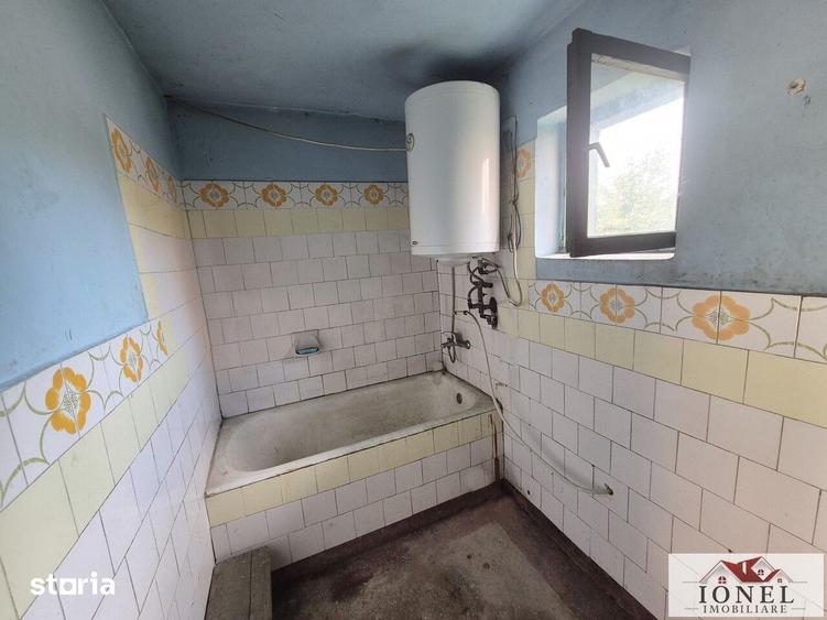 Casă cu 3 camere cu Teren 1700 Mp în Berghin