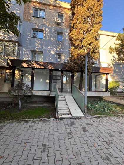 Spațiu comercial, de 90 mp, în Central