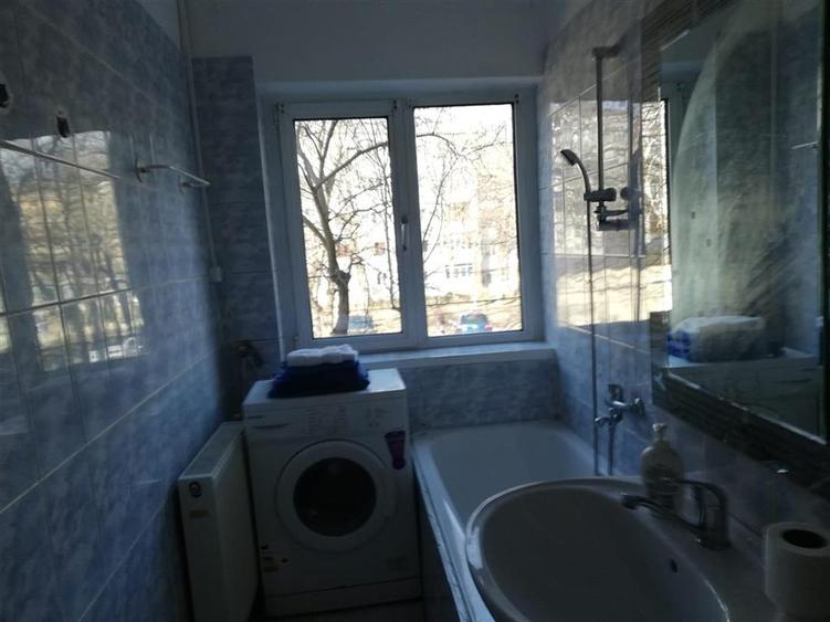 Apartament cu 2 camere decomandat, mobilat în Ultracentral