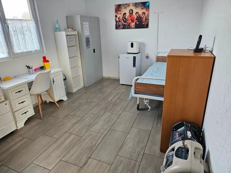 Casă cu 30 camere cu Garaj în Lenauheim