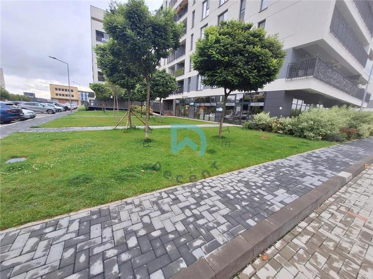 Apartament cu 2 camere semidecomandat în Tractorul
