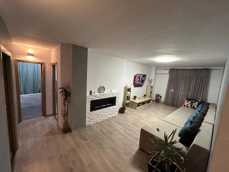 Apartament cu 4 camere decomandat în Ultracentral