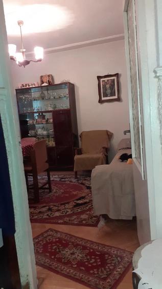 Apartament cu 3 camere decomandat în Sud