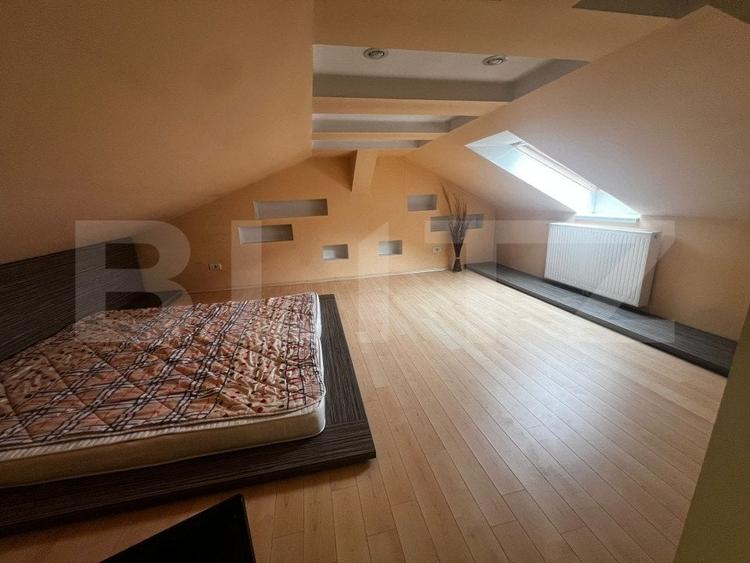 Duplex cu 5 camere cu Canalizare în Aradului