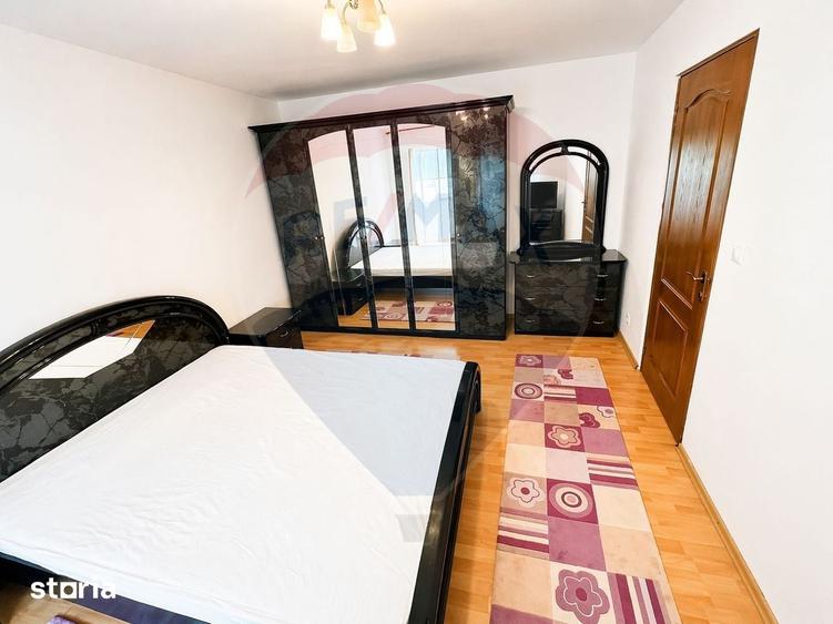 Apartament cu 3 camere decomandat în Central