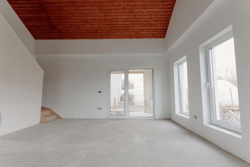 Casă cu 3 camere în Sânmihaiu German