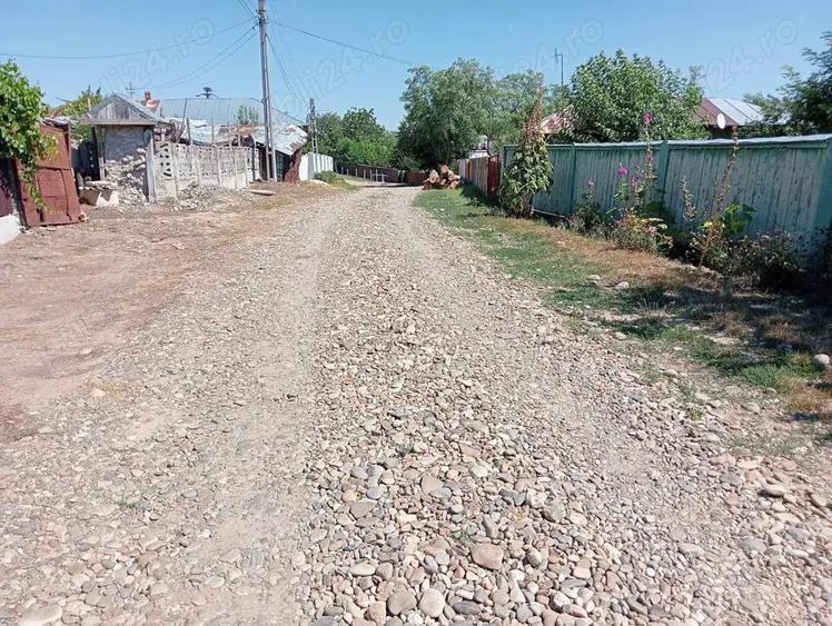 Teren de 600 mp, în Corod