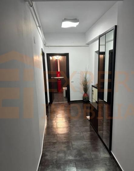 Apartament cu 2 camere decomandat, mobilat în Faleza Nord