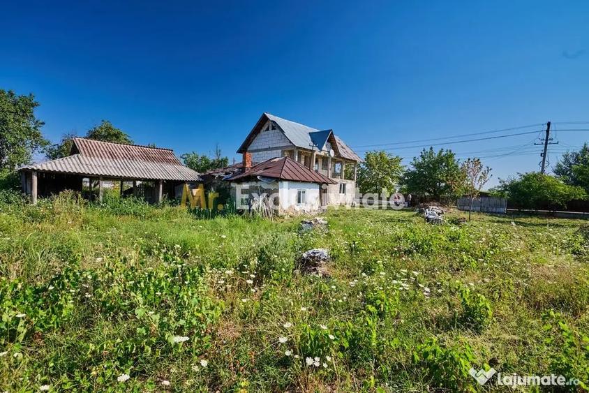 Casă cu 4 camere cu Teren 3105 Mp în Uda