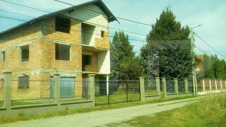 Casa cu 7 camere, 390 mp, teren 600 mp, zona Unirii - 1