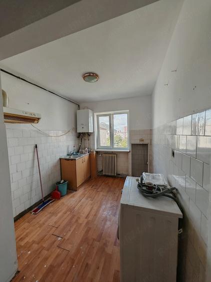 Apartament cu 2 camere decomandat în Gojdu