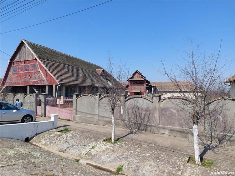 Casă în Seceani