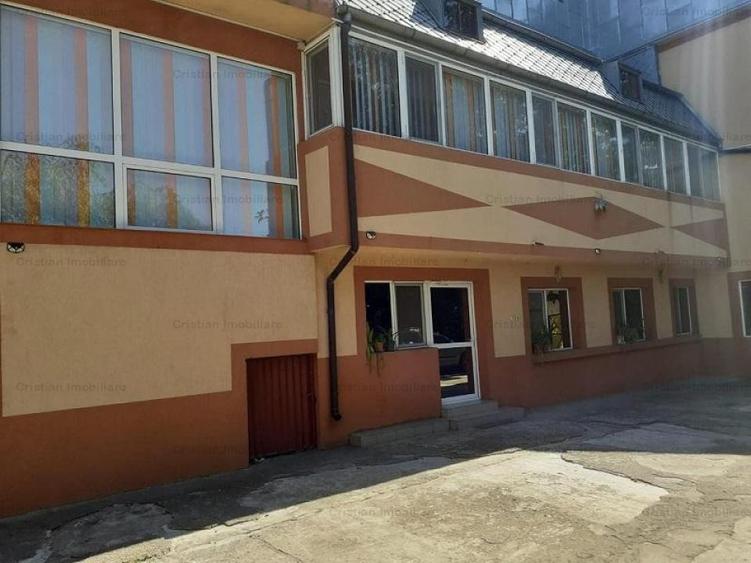 Casă cu 6 camere cu Canalizare în Lacu Sărat