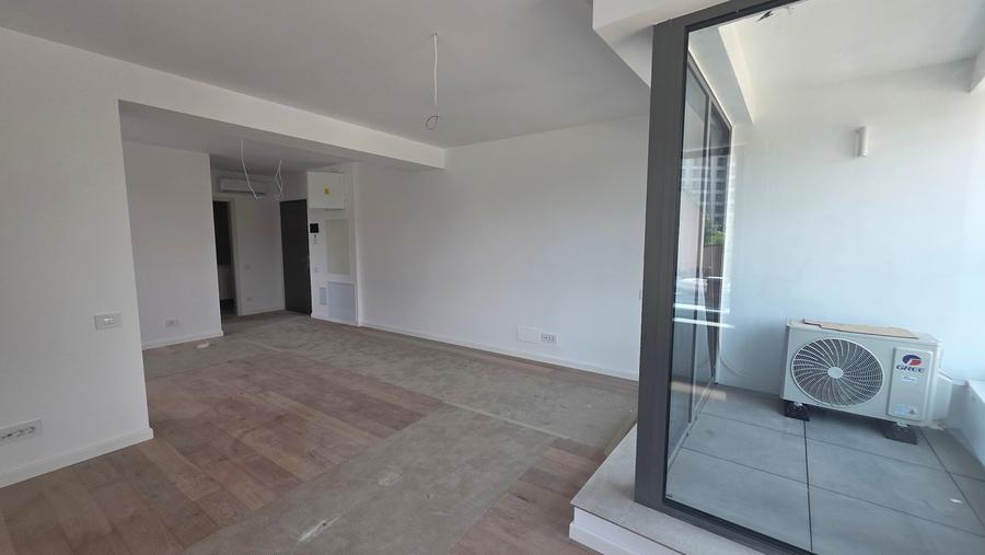 Apartament cu 3 camere semidecomandat în Timpuri Noi
