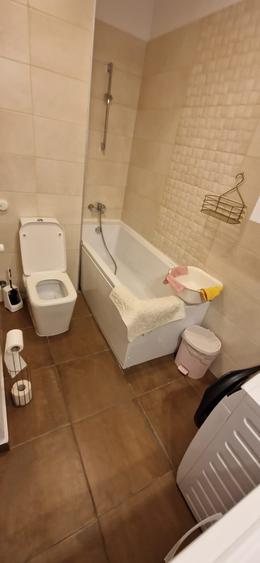 Apartament cu 3 camere decomandat în Lujerului