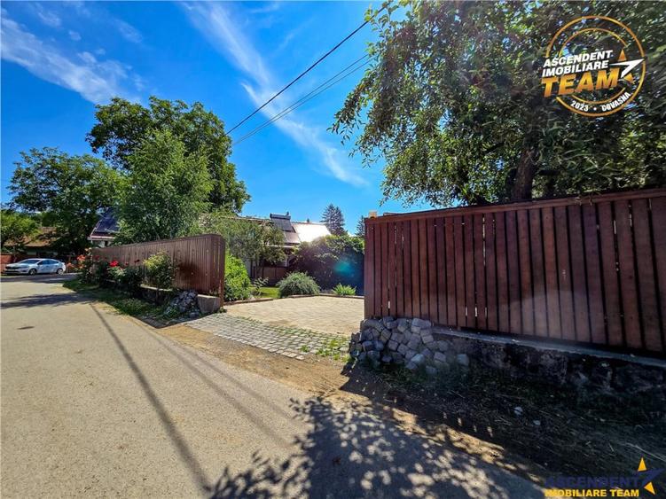 Casă cu 7 camere cu Teren 418 Mp în Central