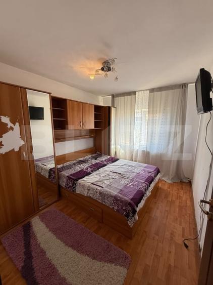 Apartament cu 3 camere decomandat, mobilat în Central
