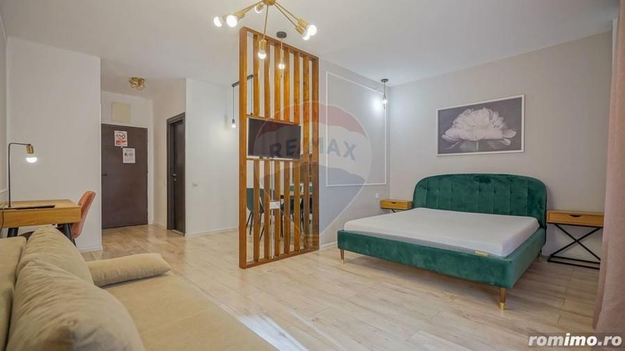 Apartament cu 4 camere semidecomandat, mobilat în Drumul Poienii