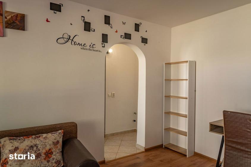 Apartament cu 2 camere semidecomandat, mobilat în Republicii