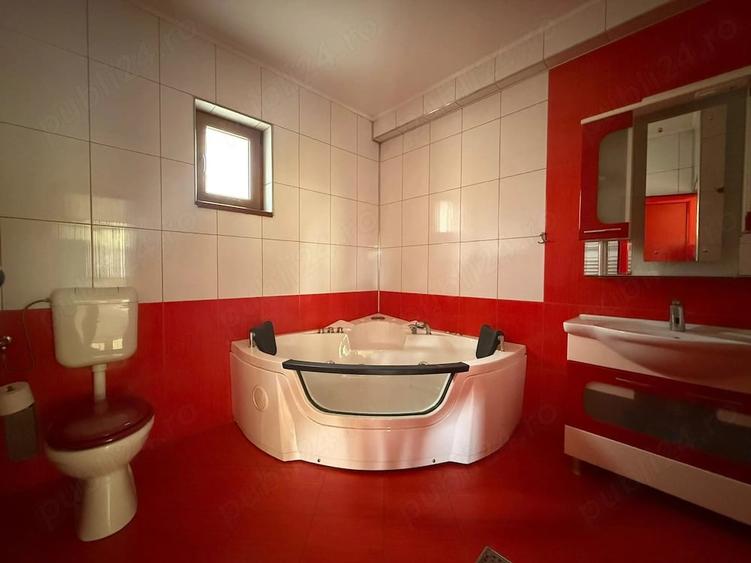 Casă cu 4 camere cu Teren 760 Mp în Central