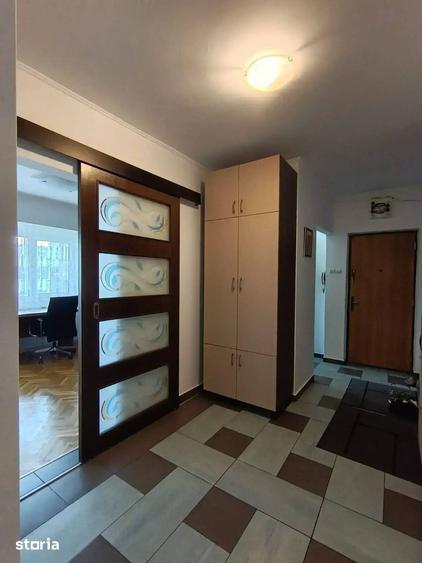 Apartament cu 3 camere decomandat, mobilat în Aviatorilor