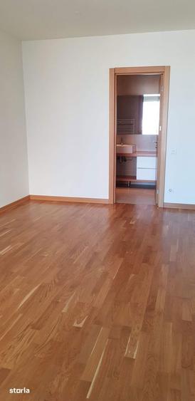 Apartament cu 3 camere decomandat în Decebal