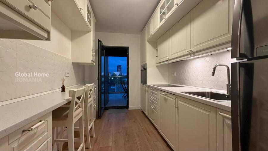 Apartament cu 3 camere decomandat, mobilat în Pajura
