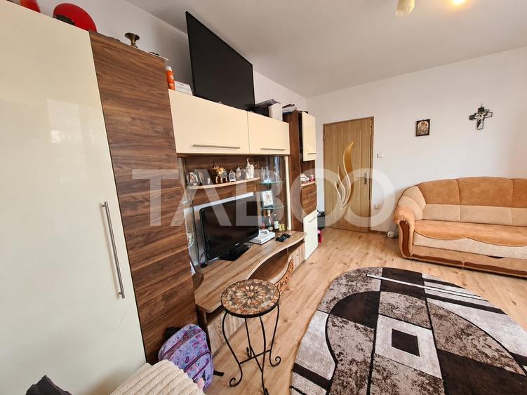 Apartament cu 2 camere nedecomandat, mobilat în Mihai Viteazul