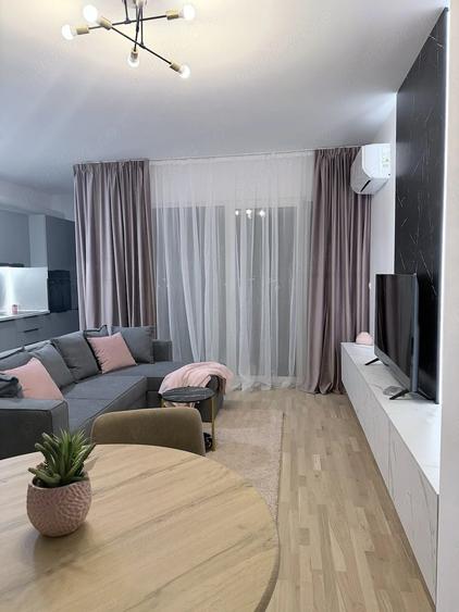 Apartament cu 2 camere semidecomandat în Central