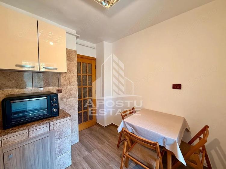 Apartament cu 2 camere decomandat în Lipovei