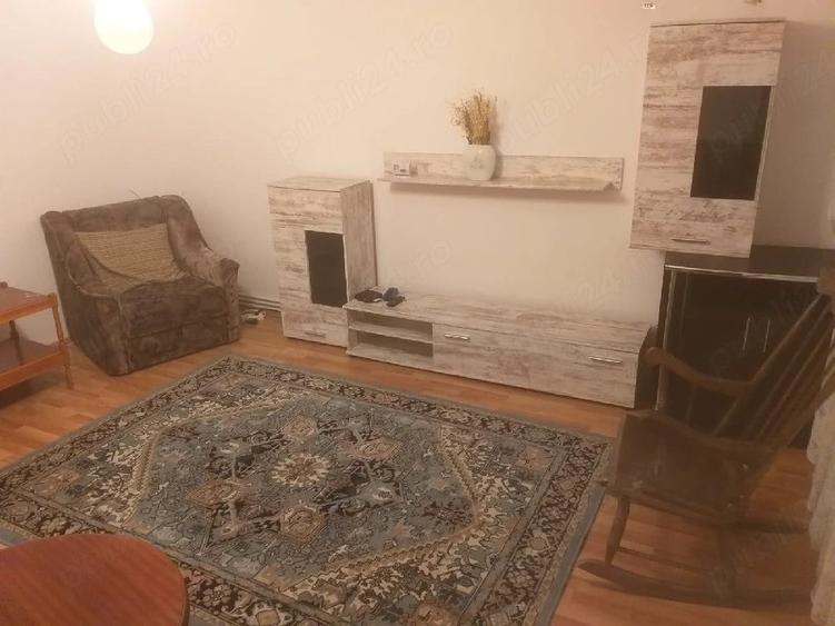 Apartament cu 2 camere semidecomandat în Traian