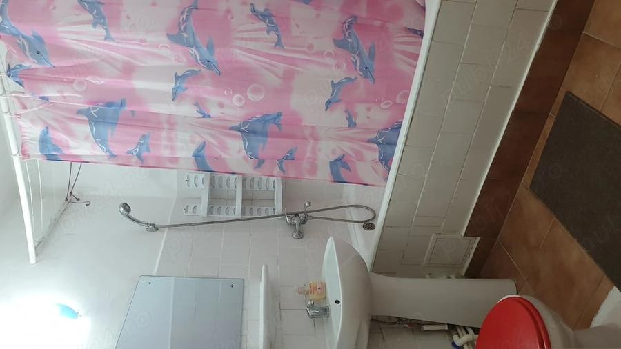 Garsonieră semidecomandată în Școlilor