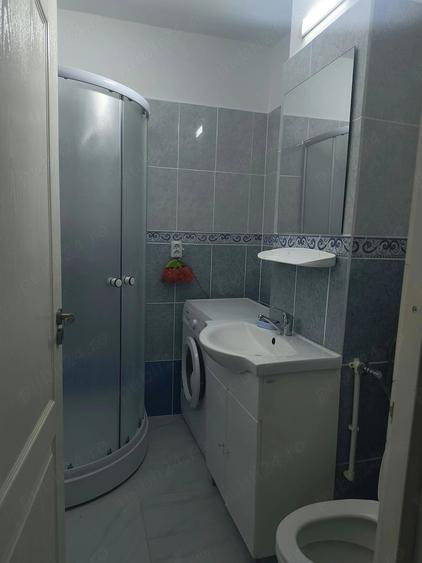 Garsonieră decomandată în Confecții