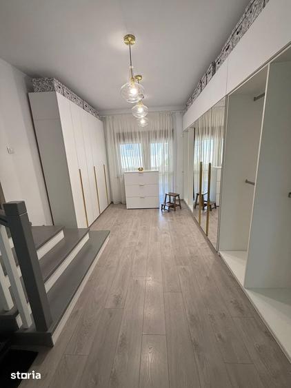Casă cu 5 camere cu Teren 400 Mp în Goranu